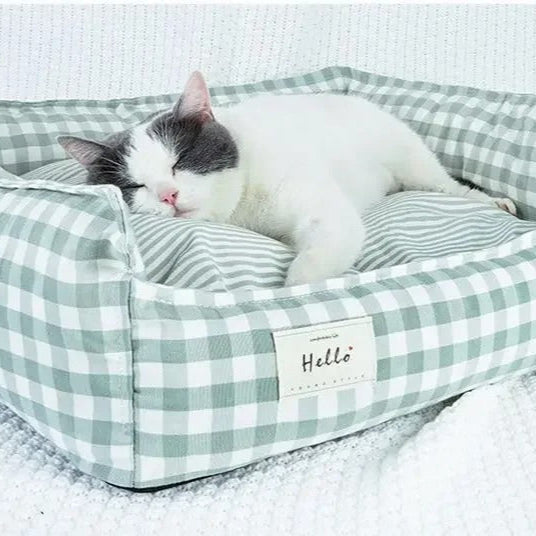 Cozy Paws - Indoor Dog & Cat Sofa Bed for Ultimate Relaxation