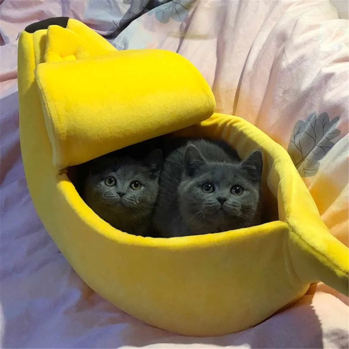 Banana Nest - Cozy Cat & Dog Bed