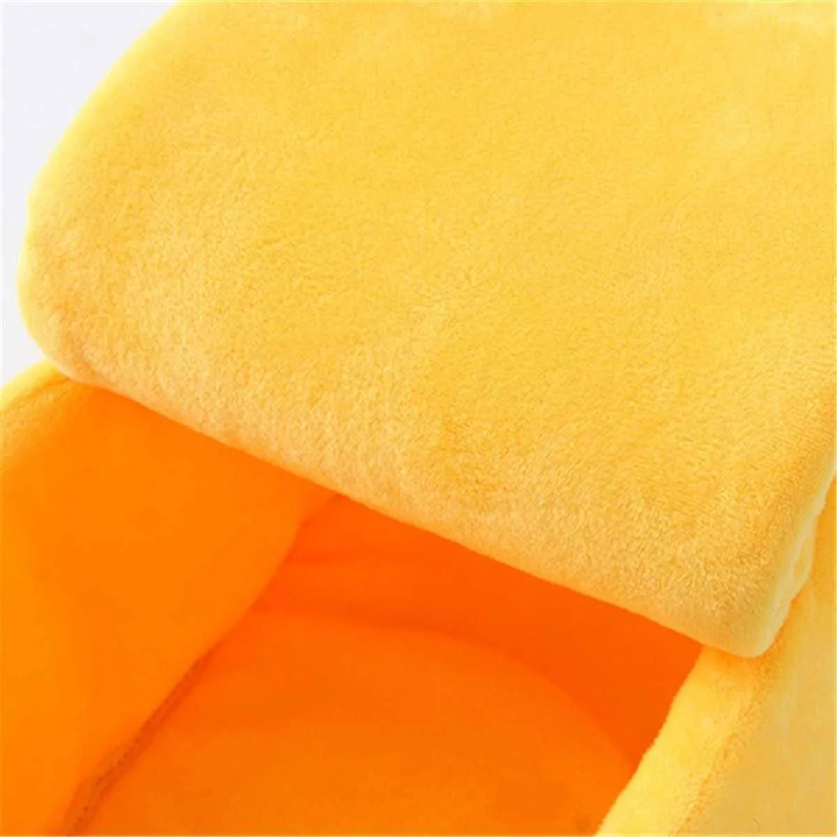 Banana Nest - Cozy Cat & Dog Bed