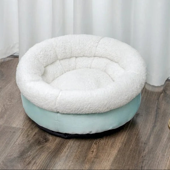 Cozy Haven - Lambs Wool Plush Cat Bed