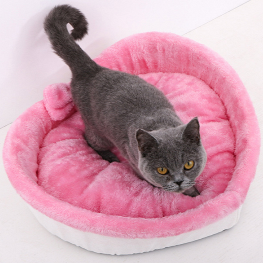 Heart Nest - Warm & Cozy Pet Bed for Valentines Day