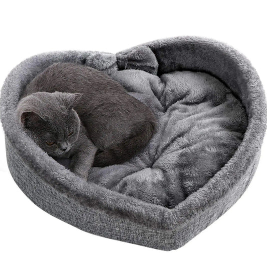 Heart Nest - Cozy Heart Cat Bed for Valentines Day
