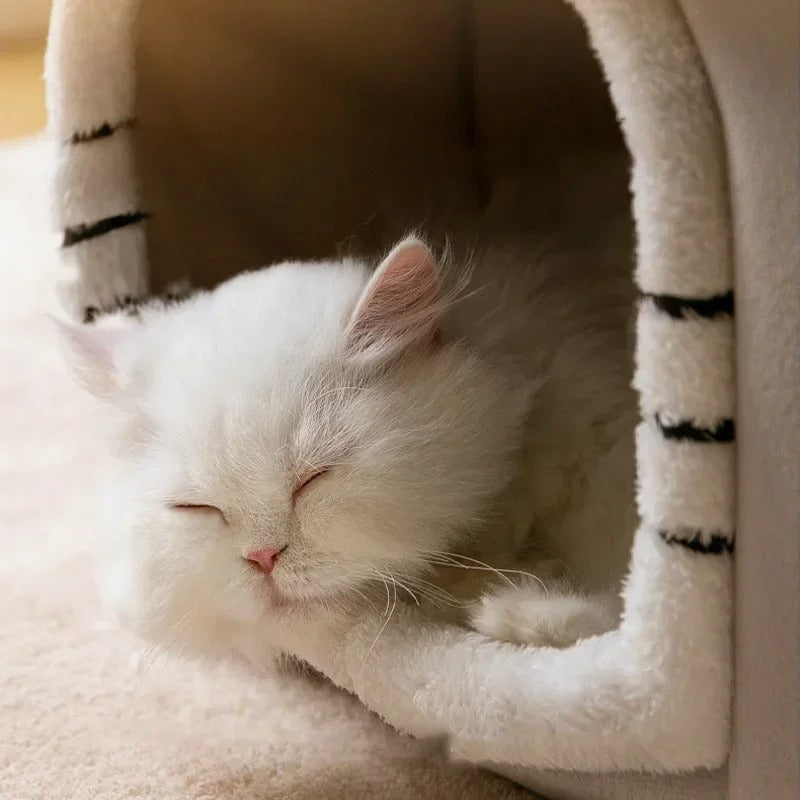 Nest Villa - Warm Enclosed Pet Bed